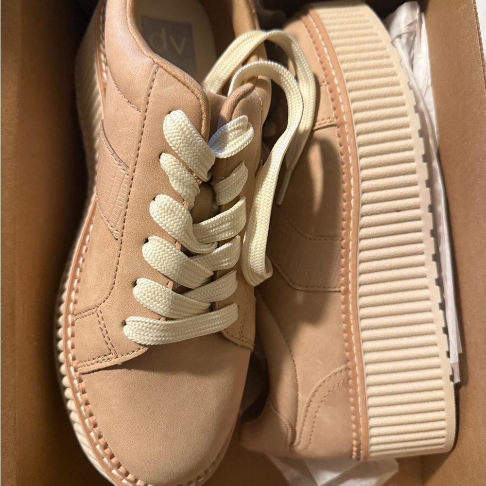Dolce Vita Women's Cream Platform Sneakers